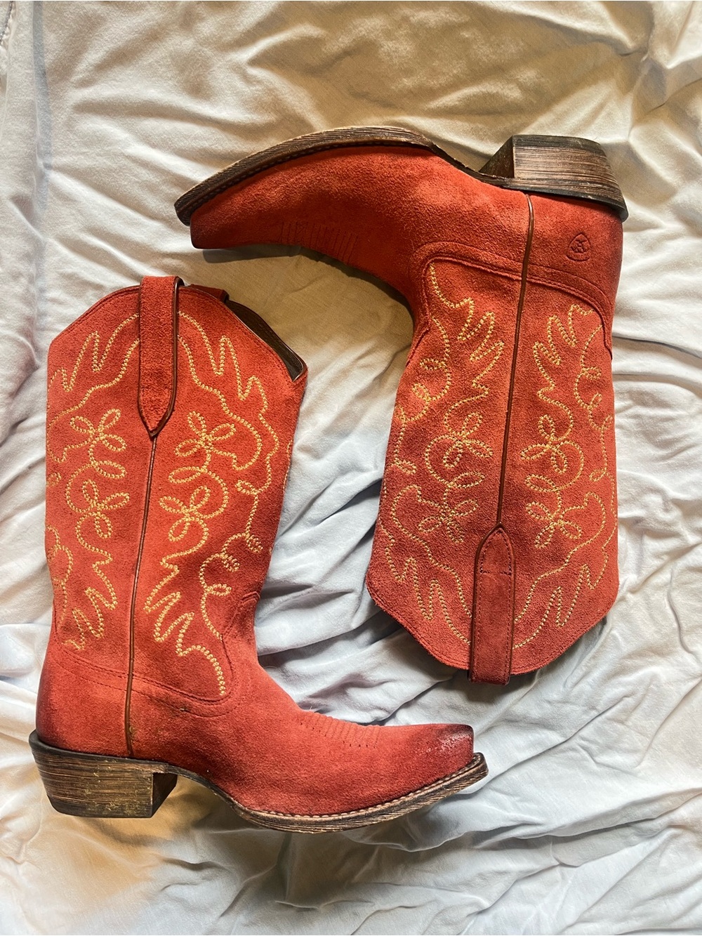ARIAT WOMEN'S JUKEBOX SUEDE WESTERN BOOTS - SNIP TOE